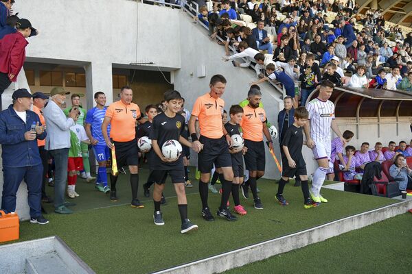 Впервые в Абхазии состоялся футбольный шоу-матч. - Sputnik Абхазия