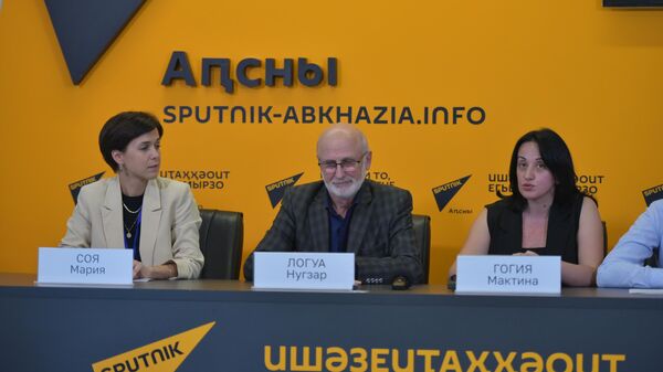 Краски осени: международный арт-пленэр пройдет в Абхазии - Sputnik Абхазия