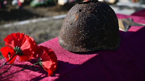 Перезахоронение останков солдат Великой Отечественной войны в Феодосии - Sputnik Абхазия
