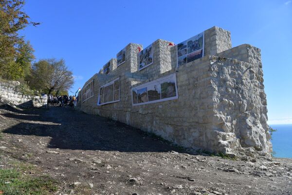 Первый этап реставрации Анакопийской крепости завершен - Sputnik Абхазия