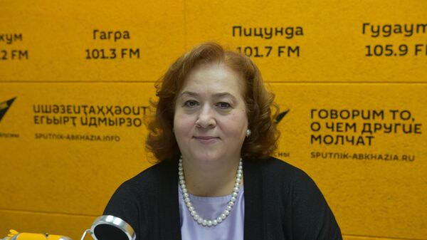 Посредник: Чантурия о повышении соцпособий в Абхазии  - Sputnik Абхазия