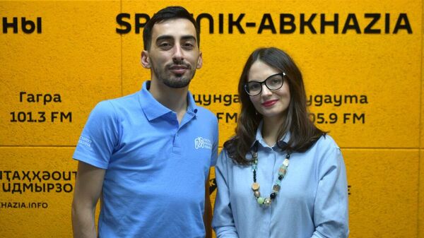 Такие обстоятельства: Ольховская и Есаян о программе Послы русского языка в мире - Sputnik Абхазия