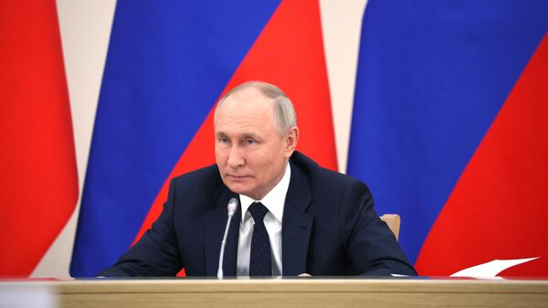 Президент РФ В. Путин провел встречу с судьями Конституционного суда РФ - Sputnik Аҧсны