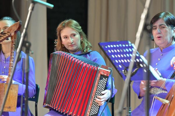 Адунеизегьтәи афестиваль &quot;World Folk&quot; аҿы ахьтәы медал, &quot;Ахьтәы Орфеи&quot; аԥхьахә иаиааихьеит, асахьаркыратә напхгаҩы ахьӡ &quot;Маэстро&quot; даԥсахахьеит. - Sputnik Аҧсны