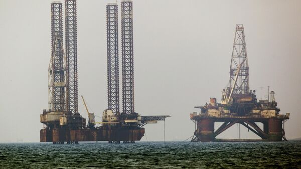 Нефтяные платформы в Каспийском море - Sputnik Абхазия