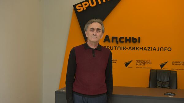 Аполитолог: аҵыхәтәантәи ажәашықәсқәа Аԥсны аполитикаҿы хықәкыс иҟоу амчраҿы анеироуп  - Sputnik Аҧсны