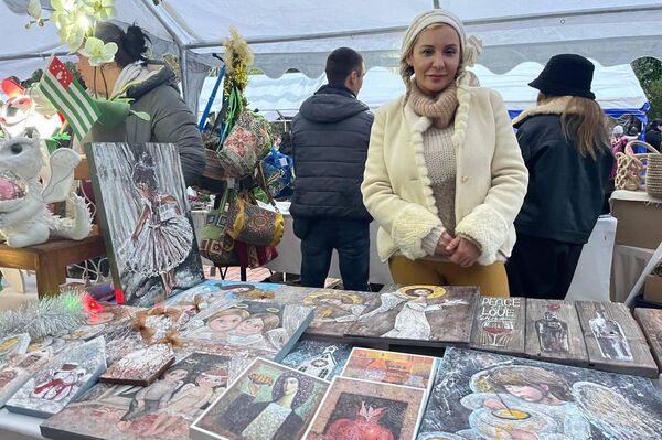 Новогодняя ярмарка открылась в Гудауте  - Sputnik Абхазия