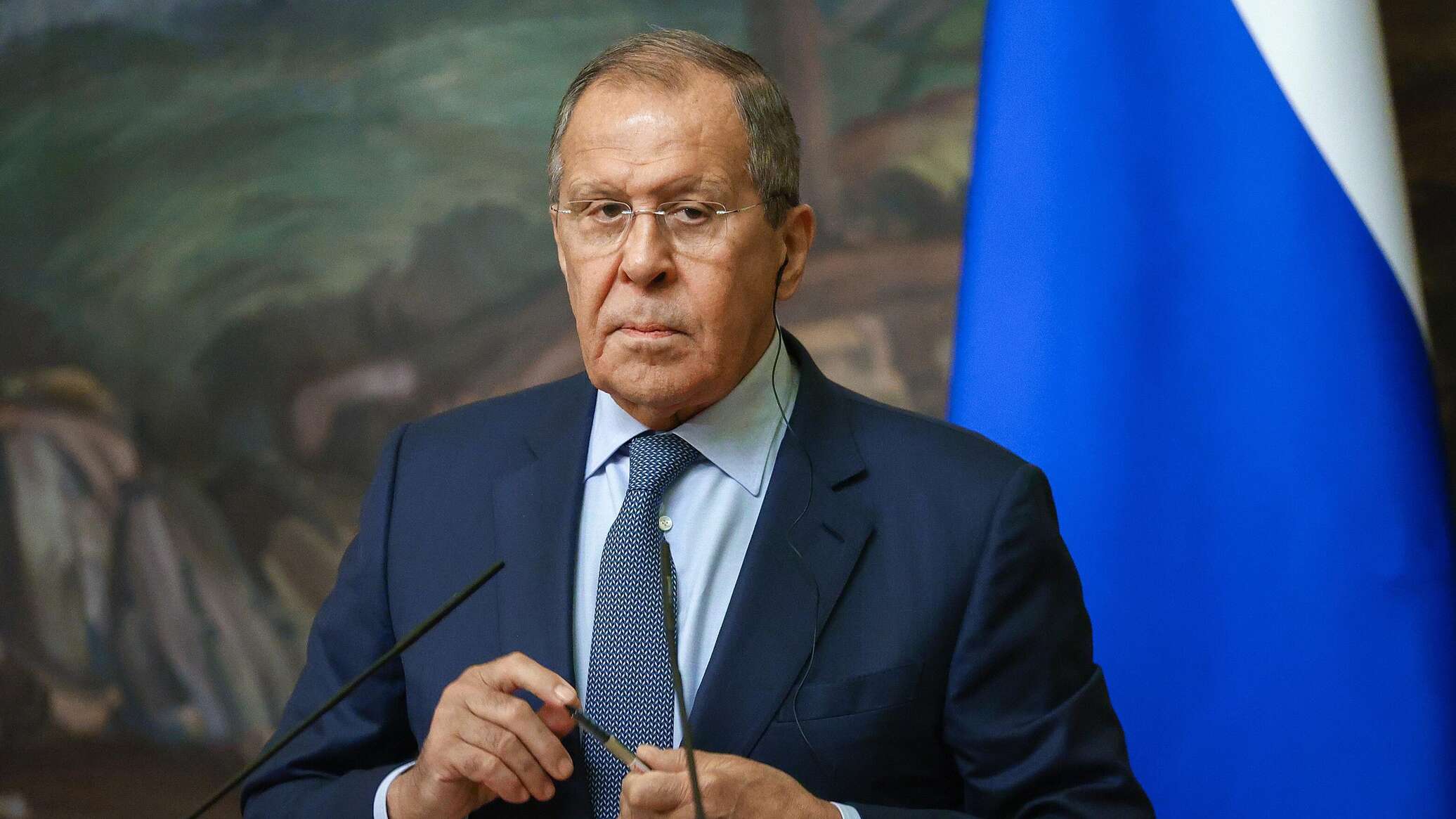 РФ устранит угрозу от Украины и больше не будет полагаться на Запад. Лавров в ин