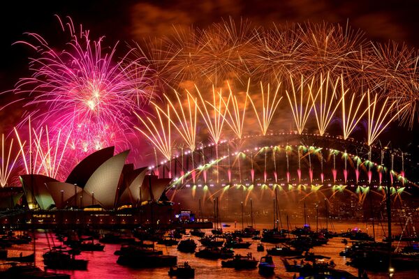 Фейерверки во время празднования Нового года в Сиднее, Австралия. - Sputnik Абхазия