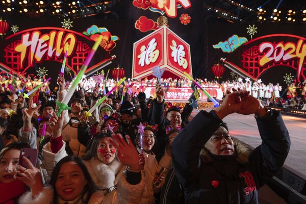 Празднующие встречают Новый год в Пекине, Китай. - Sputnik Абхазия