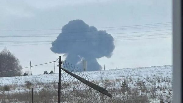 Дым на месте падения самолета Ил-76 в Белгородской области - Sputnik Аҧсны