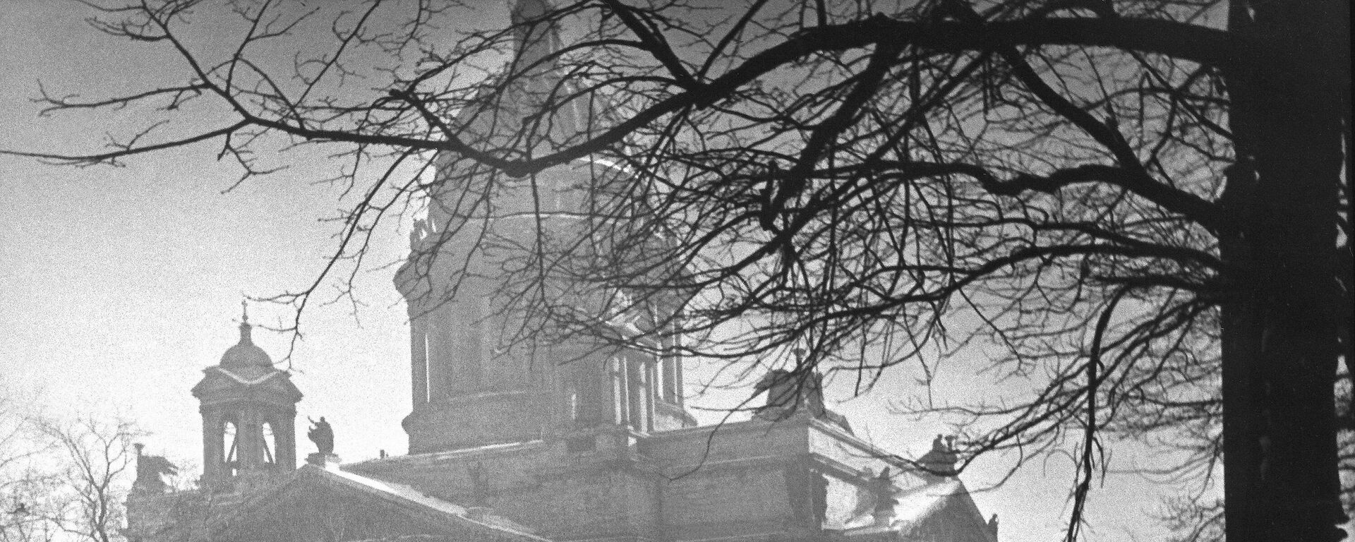 Ленинград в 1943 году в дни блокады города - Sputnik Абхазия, 1920, 27.01.2024