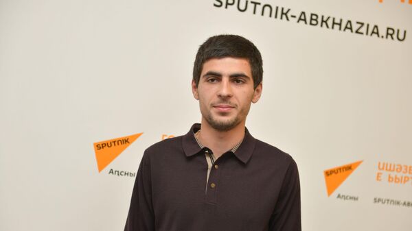 Шабат Логуа рассказал о проблемах и перспективах футбола в Абхазии - Sputnik Абхазия