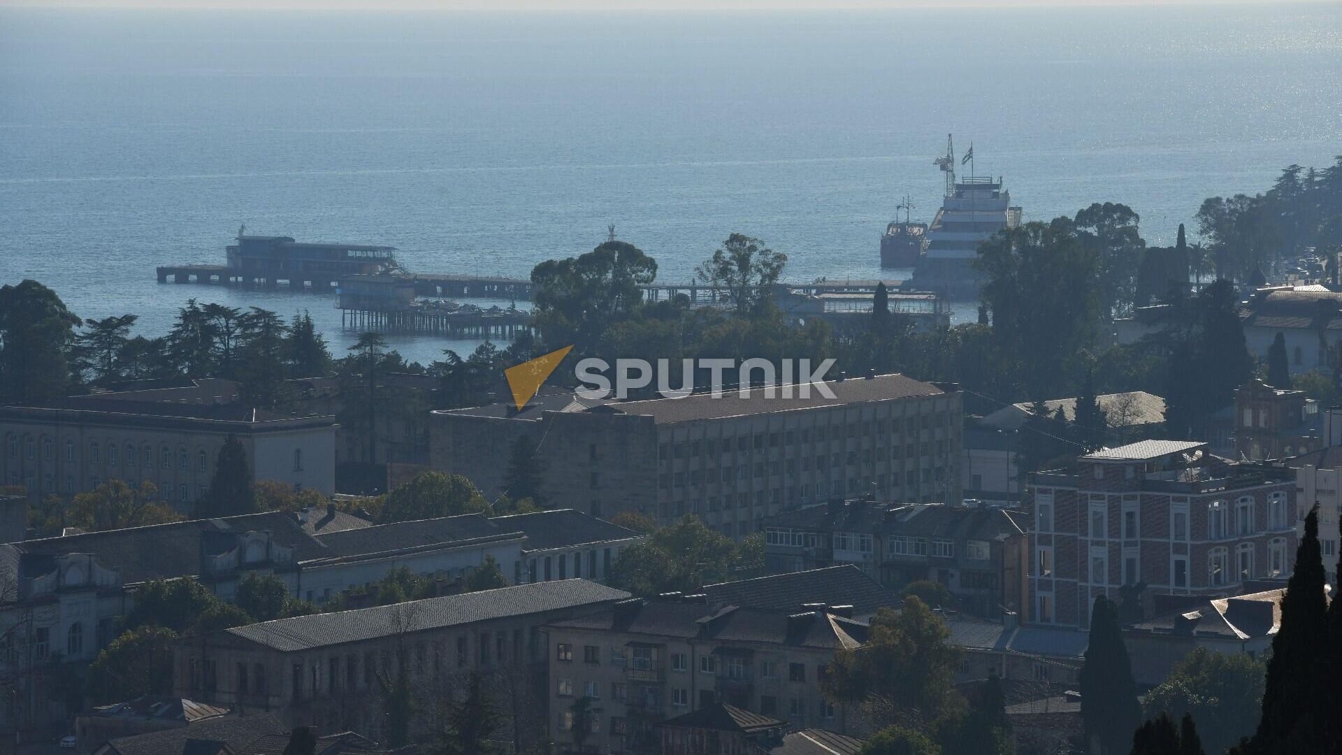 Вид на сухумскую бухту  - Sputnik Абхазия, 1920, 09.04.2024