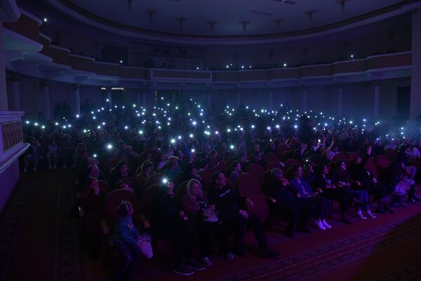 На этот концерт пришло большое количество любителей музыки. - Sputnik Абхазия