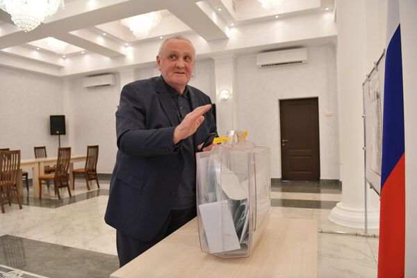 Премьер-министр Александр Анкваб - Sputnik Абхазия