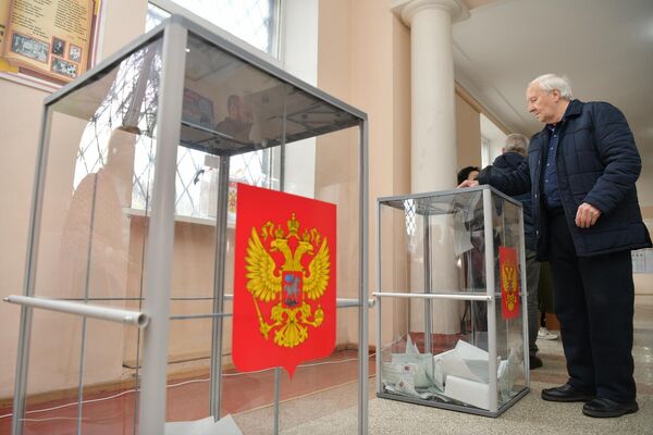 Всего в стране было открыто 30 избирательных участков. - Sputnik Абхазия