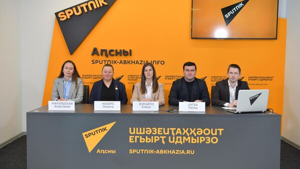 Пресс-конференция организаторов марафона в Сухуме - Sputnik Абхазия