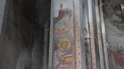Лыхненский храм внутри 