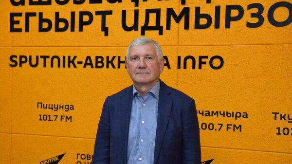 Гражданин и начальник: Герия о насекомых-вредителях и борьбе с ними  - Sputnik Абхазия