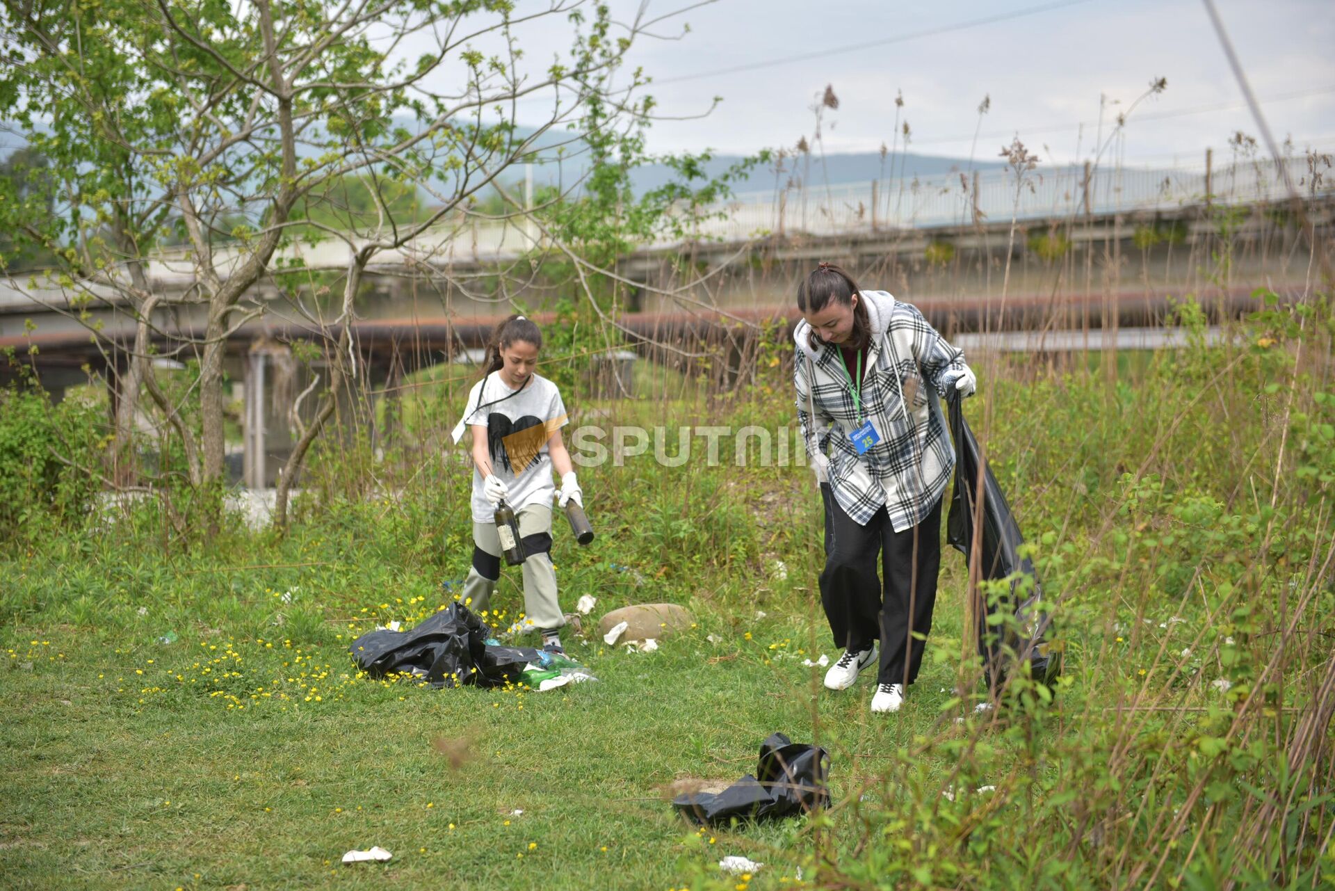 Экологический волонтерский международный проект Чистые Игры в Абхазии - Sputnik Аҧсны, 1920, 20.04.2024