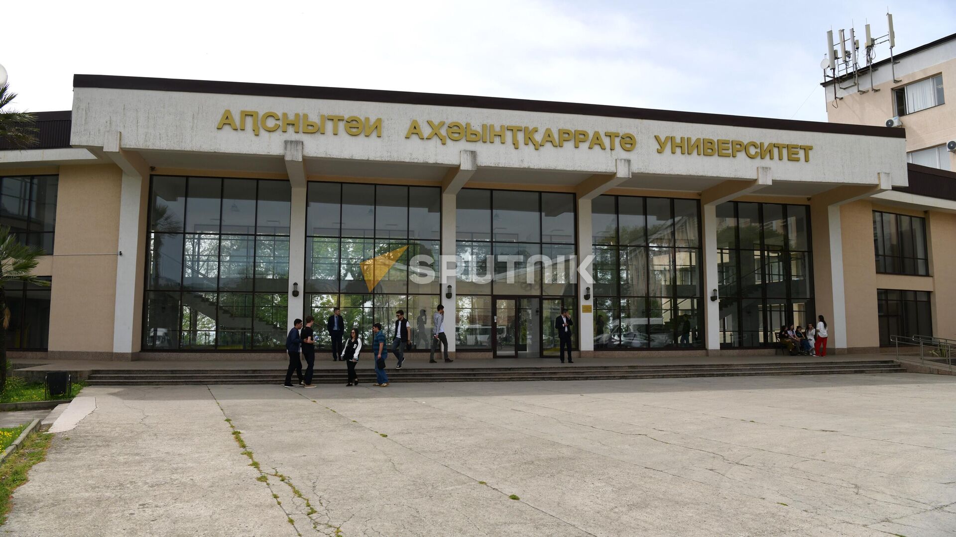 Здание Абхазского Государственного университета - Sputnik Абхазия, 1920, 02.05.2024