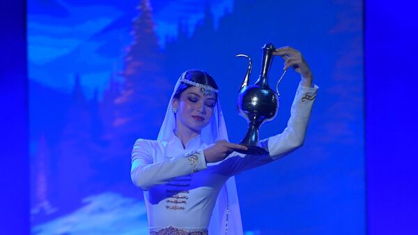Первый концерт шоу танцев - Еицыкуашоу - Sputnik Абхазия