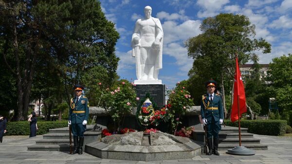 Военный парад, посвященный 79-й годовщине Победы в Великой Отечественной войне 1941-1945 годов - Sputnik Аҧсны