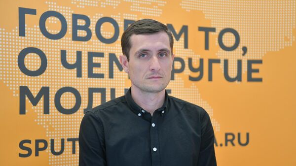 Гражданин и начальник: Пипия об установке электросчетчиков  - Sputnik Абхазия