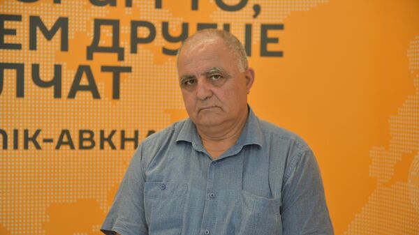 Читанава о борьбе с вредителями растений в Абхазии: дает плоды - Sputnik Абхазия