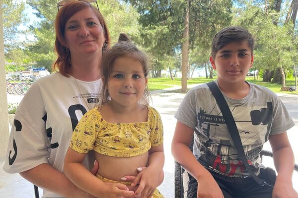 Семьи погибших в СВО на отдыхе в Абхазии - Sputnik Абхазия