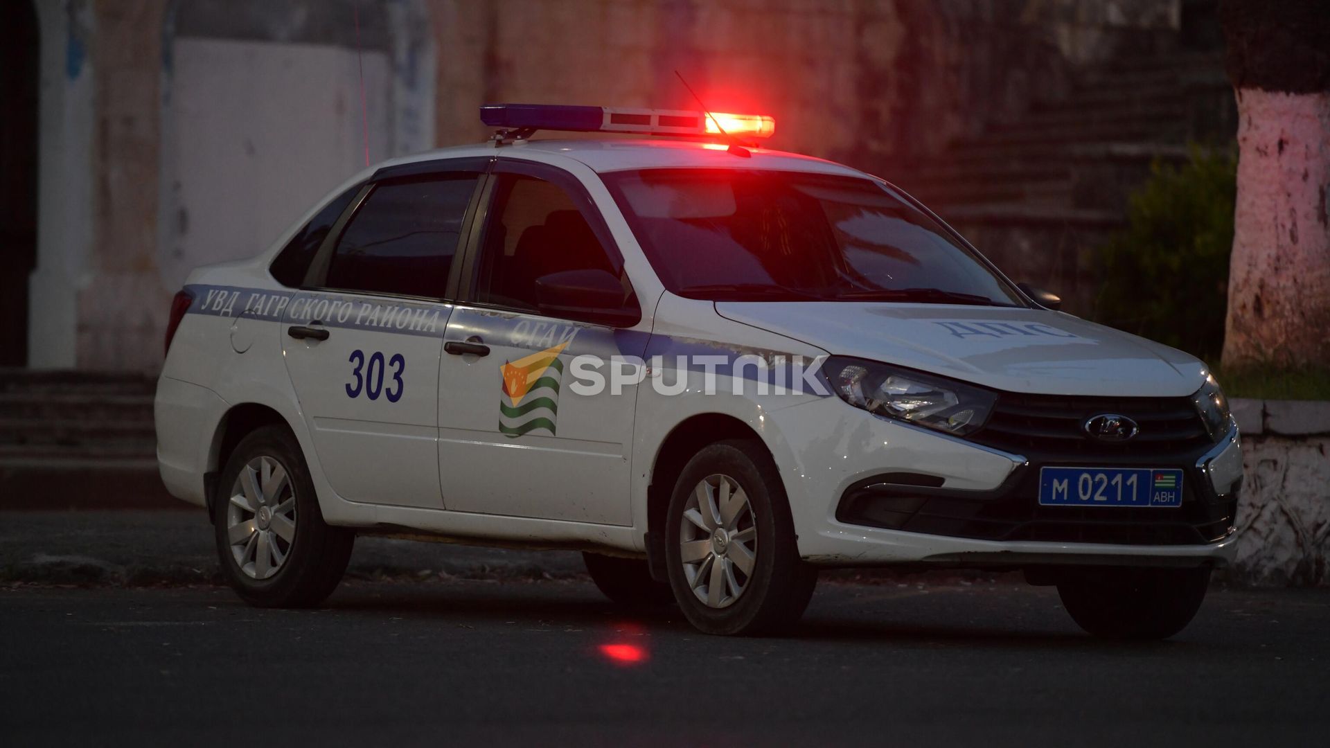 Машина МВД Абхазии по городу Гагра  - Sputnik Абхазия, 1920, 28.07.2026