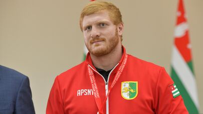 Абхазских призеров Игр БРИКС наградили денежными премиями