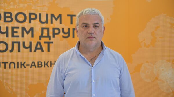 Естественные преимущества: Хазириши о потенциале контейнерного терминала в Очамчыре - Sputnik Абхазия