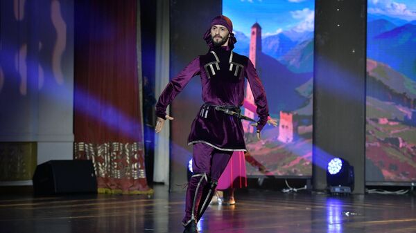 Четвертый отчетный концерт танцевального проекта Eytsikәashow прошел в Абхазской - Sputnik Абхазия