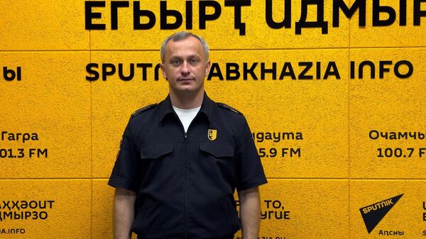 Атәылауаҩи аиҳабыреи: Аҩӡба амҩадуқәа рҿы Аҳәынҭавтоинспекциа имҩаԥнаго агәаҭарақәа ирызкны  - Sputnik Аҧсны