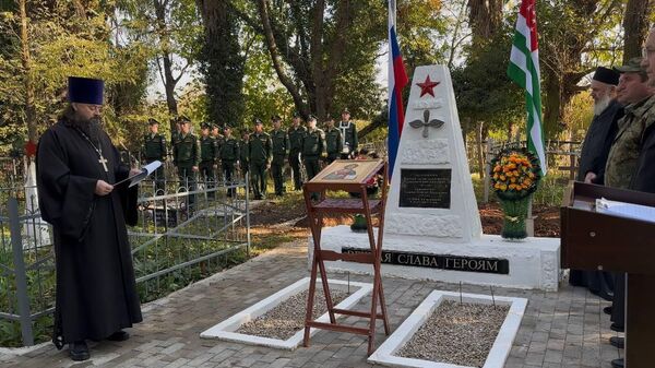 Мемориал воинам, павшим при битве за Кавказ, открыли после реконструкции в Бомборе - Sputnik Абхазия