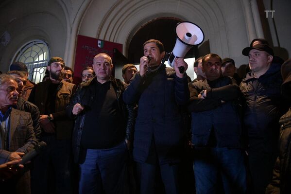 Переговоры между оппозицией и властью продолжились и вечером 15 ноября. - Sputnik Абхазия