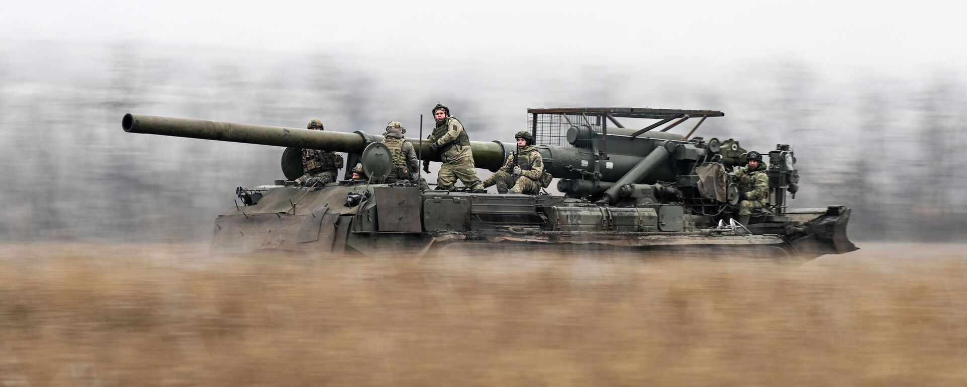 Боевая работа САУ 2С7М Малка группировки войск Центр на Красноармейском направлении СВО - Sputnik Абхазия, 1920, 07.07.2025