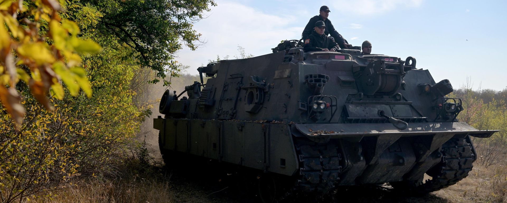 Трофейная американская техника, восстановленная военнослужащими ЦВО - Sputnik Абхазия, 1920, 24.06.2026