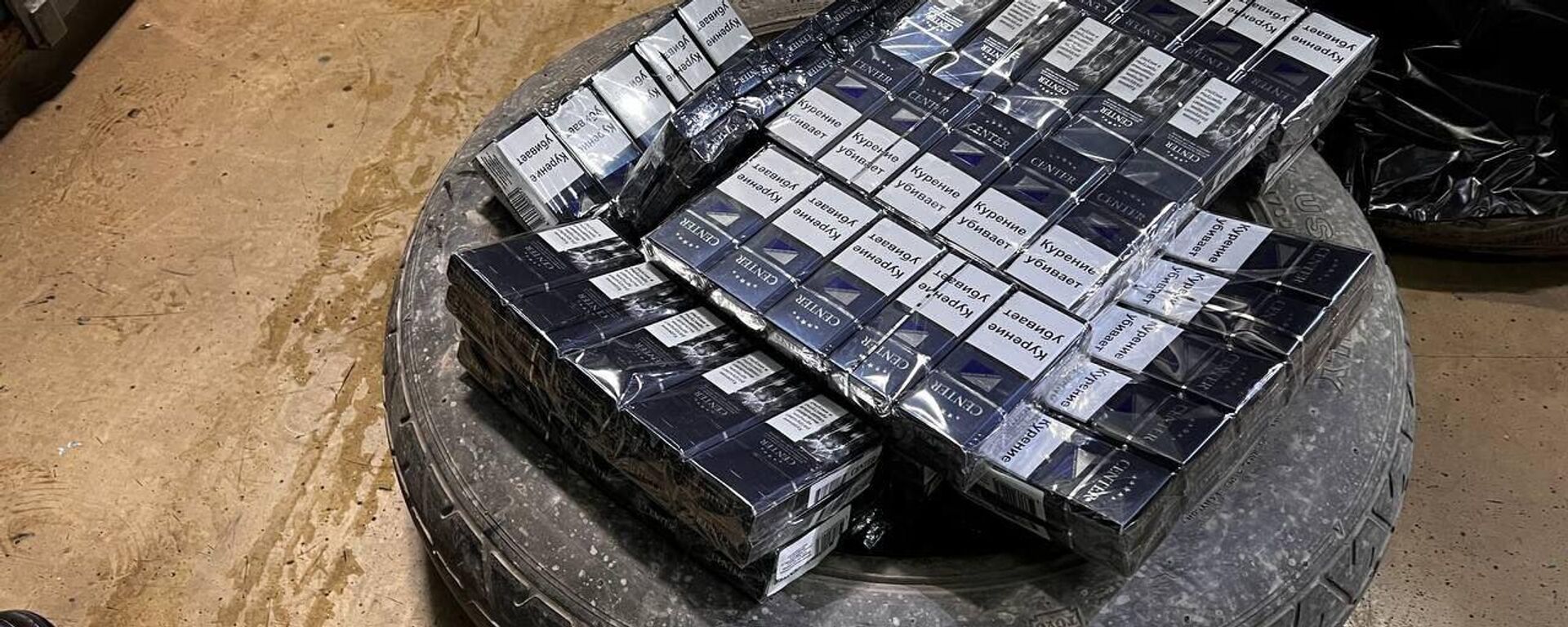 Крупную табачную контрабанду пресекли краснодарские таможенники - Sputnik Абхазия, 1920, 27.08.2025
