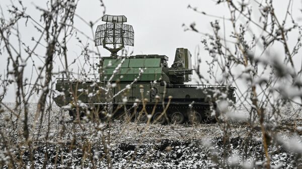 Боевое дежурство зенитного ракетного комплекса (ЗРК) Тор-М1 на Красноармейском направлении СВО - Sputnik Абхазия