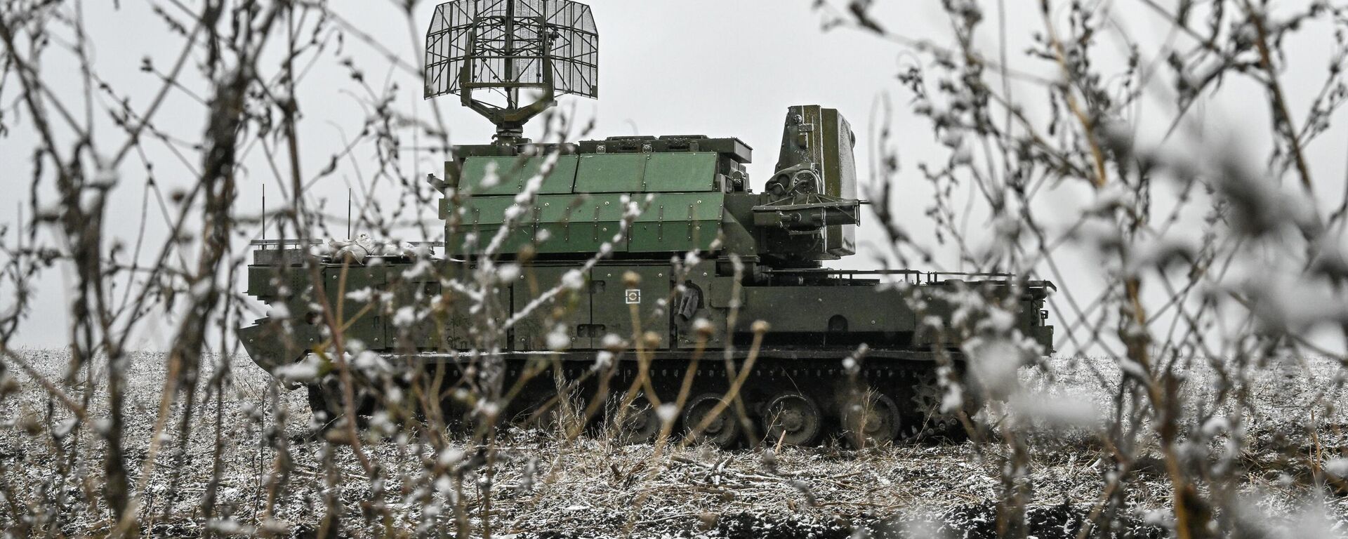 Боевое дежурство зенитного ракетного комплекса (ЗРК) Тор-М1 на Красноармейском направлении СВО - Sputnik Абхазия, 1920, 24.01.2026