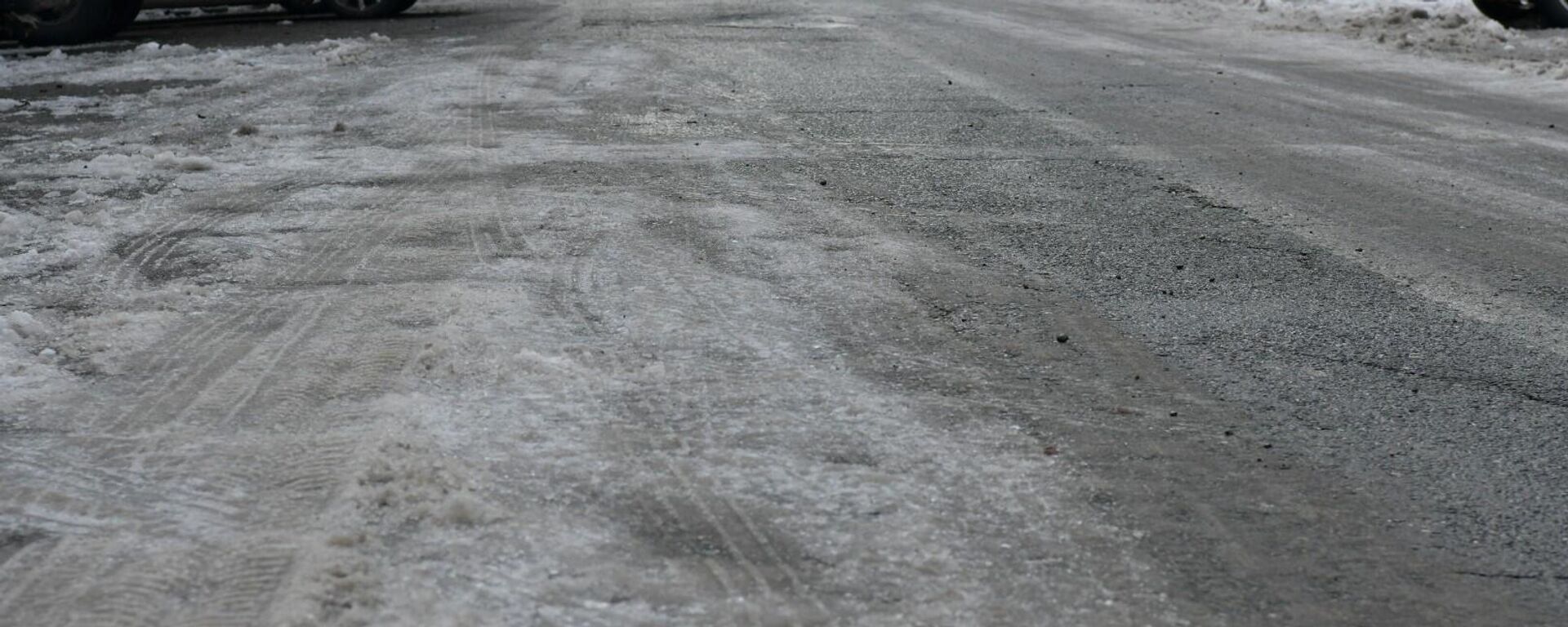 Обстановка на дорогах Абхазии в снег  - Sputnik Абхазия, 1920, 29.12.2025