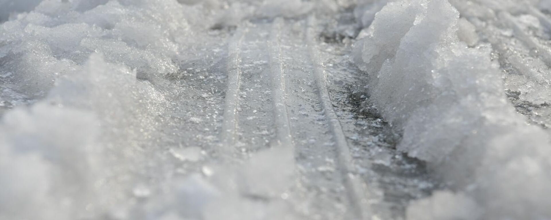 Обстановка на дорогах Абхазии в снег  - Sputnik Абхазия, 1920, 13.01.2026