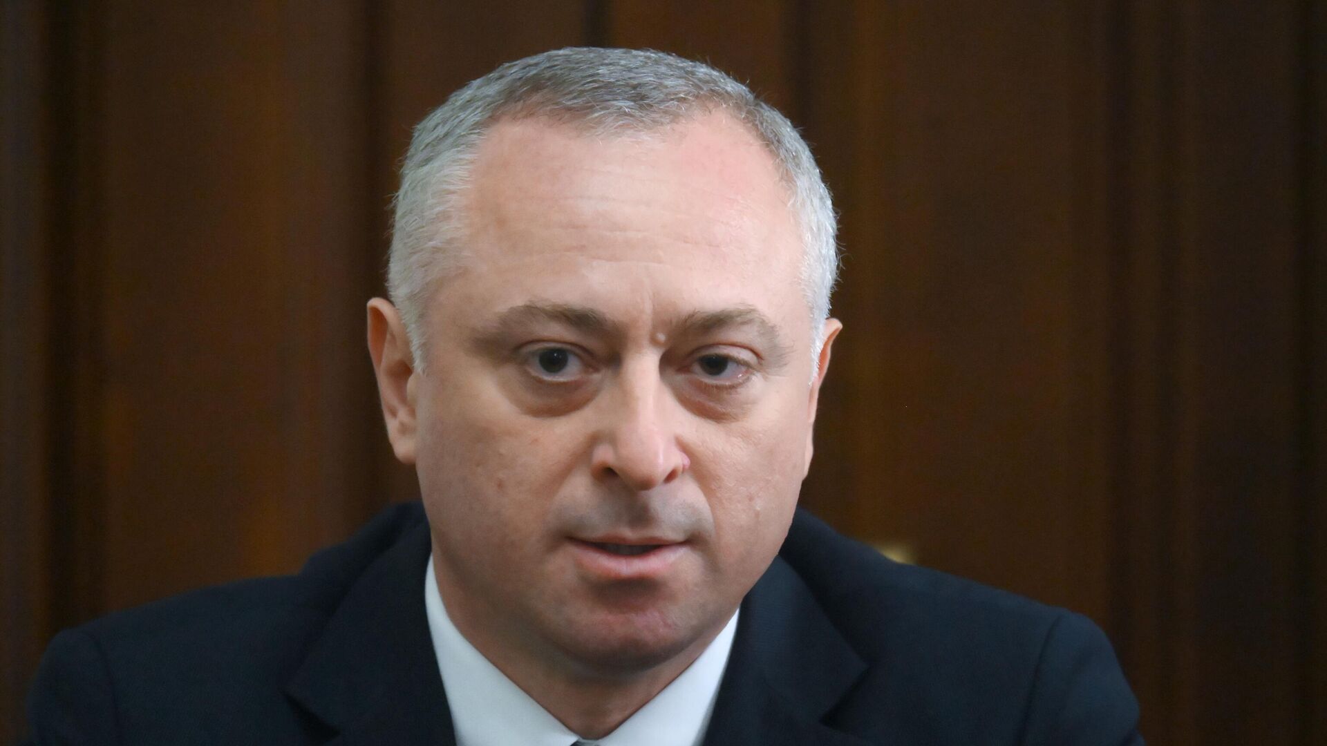 И.о. премьер-министра Абхазии В. Бганбу представили членам правительства - Sputnik Абхазия, 1920, 03.03.2025