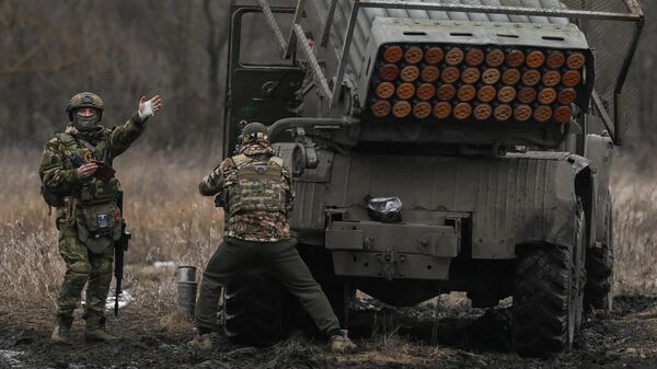 Боевая работа артрасчета РСЗО Град на Курском направлении СВО - Sputnik Абхазия