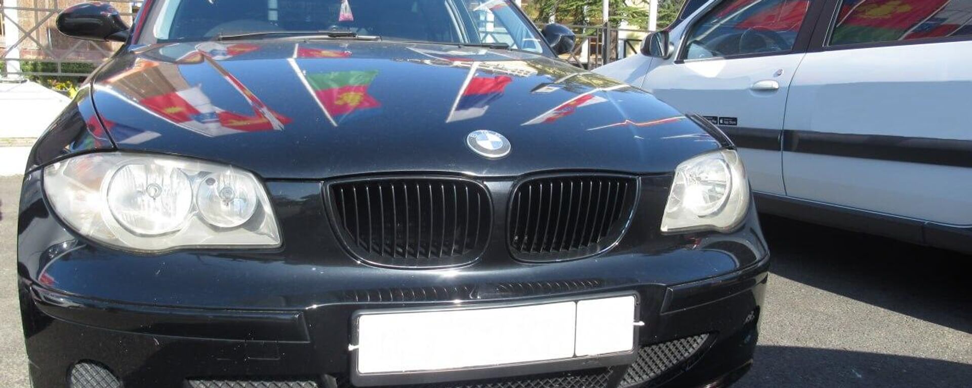 Ввезенный из Абхазии BMW изъяли в Сочи за нарушения таможенного законодательства - Sputnik Абхазия, 1920, 27.03.2025