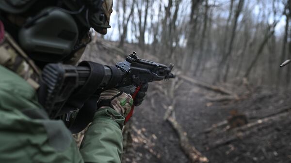 Отработка боевого слаживания подразделениями ВДВ в Курской области - Sputnik Абхазия