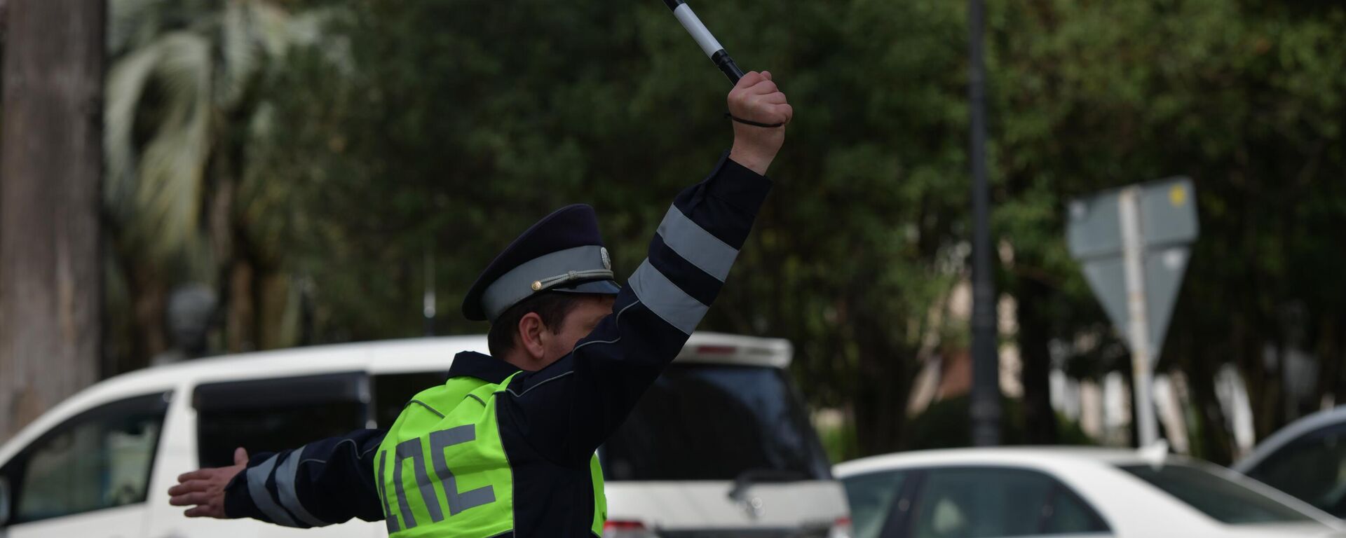 Сотрудник ГАИ Абхазии - Sputnik Абхазия, 1920, 11.03.2026